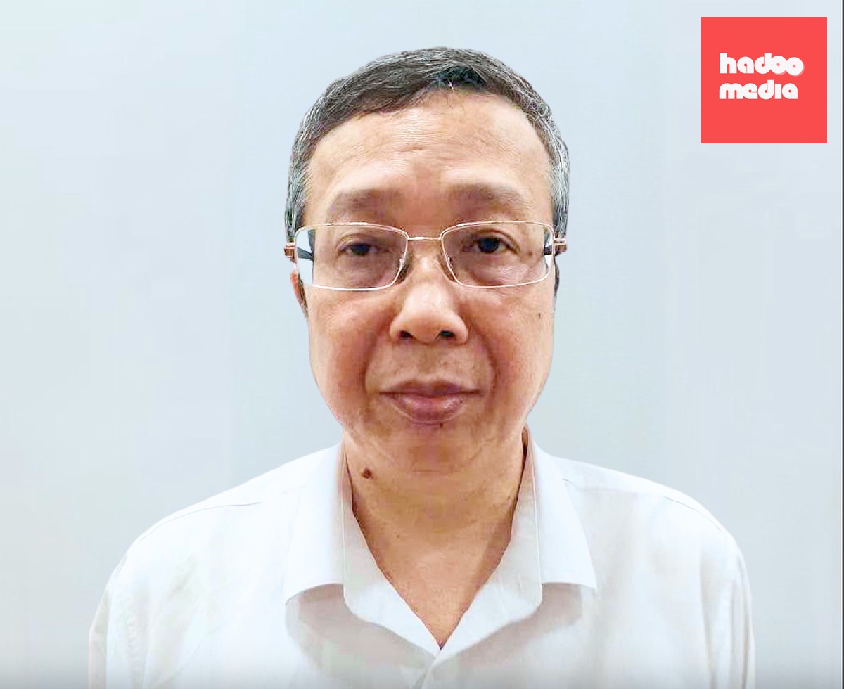 Ông Hoàng Trung - Thứ trưởng Bộ Nông nghiệp và Môi trường - bị khởi tố, bắt tạm giam với cáo buộc nhận hối lộ liên quan vụ án xuất khẩu sầu riêng - Ảnh: Bộ Công an