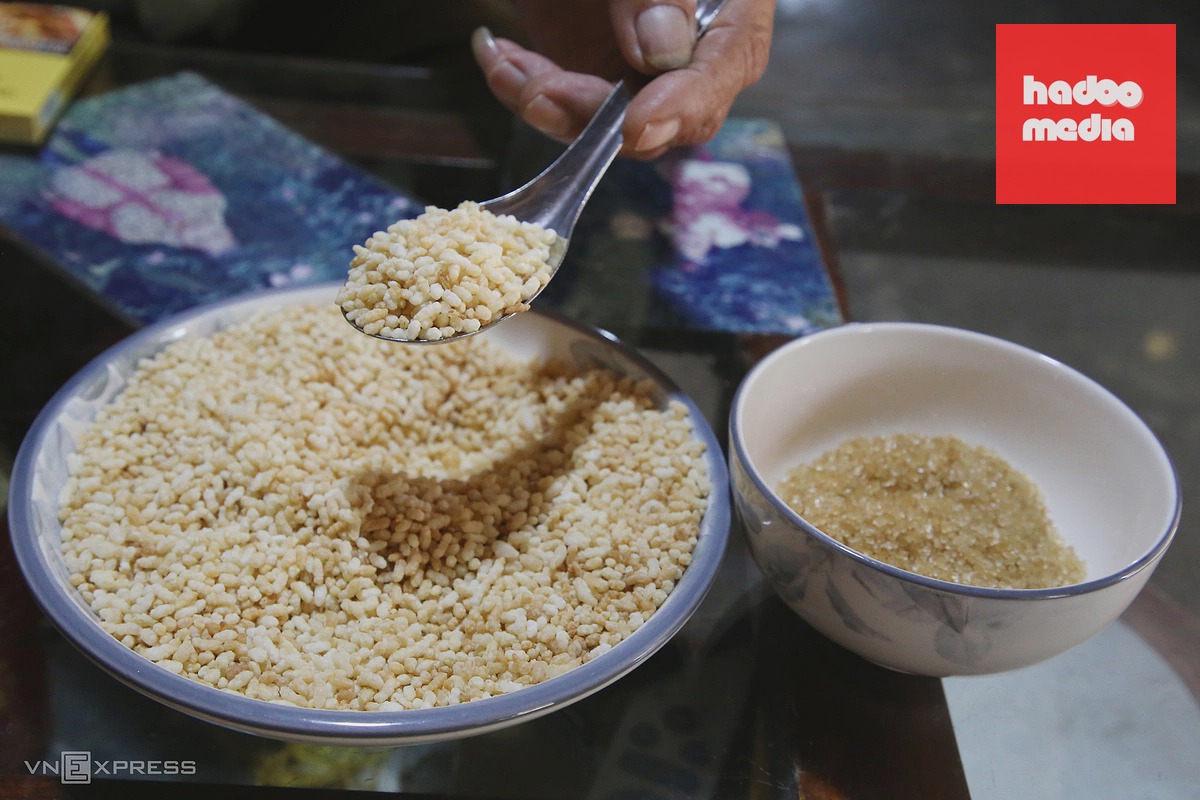 Nghề làm cốm truyền thống ở làng du lịch nổi tiếng Quảng Trị