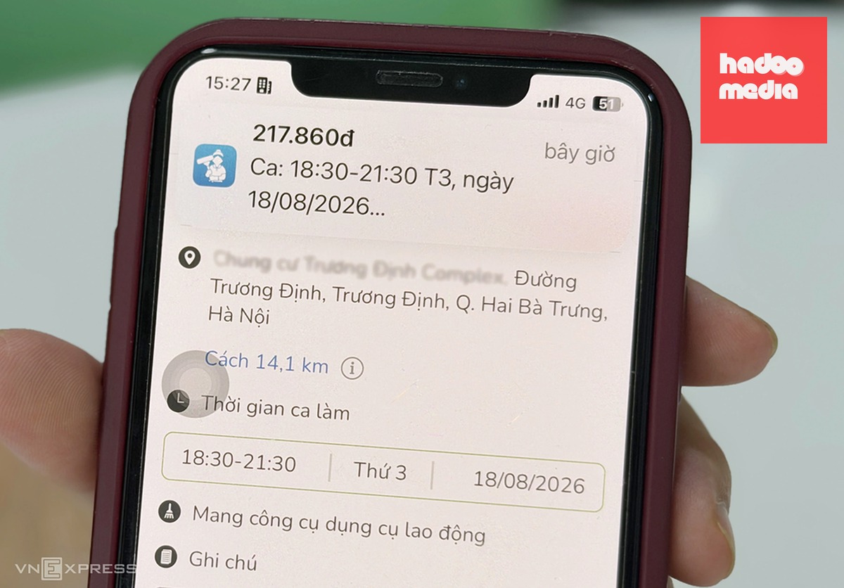 Tiền công hiển thị ngay trên ứng dụng của người nhận ca. Ảnh: Hồng Chiêu
