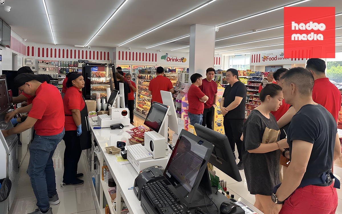 Cửa hàng tiện lợi Ohmee Trung Quốc trong trạm xăng Petrolimex: Có lợi cả đôi đường? - Ảnh 2.