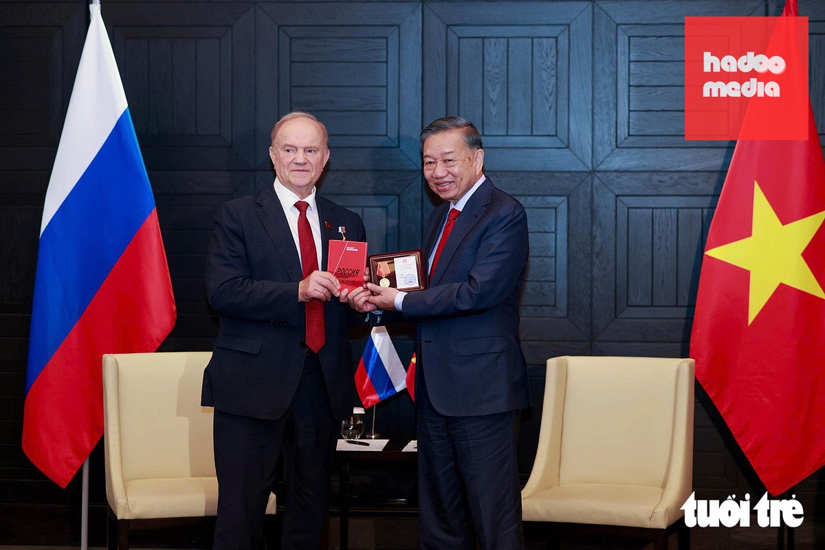 Tổng Bí thư, Chủ tịch nước Tô Lâm tiếp Chủ tịch Đảng Cộng sản Liên bang Nga Gennady Zyuganov và trân trọng mời ông dẫn đầu đoàn đại biểu thăm Việt Nam vào thời điểm phù hợp - Ảnh: NGUYỄN KHÁNH