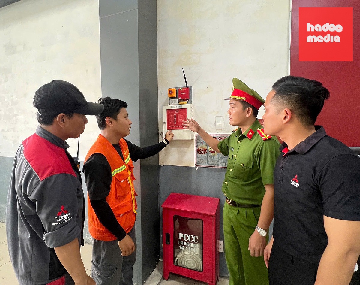 Cục Cảnh sát phòng cháy chữa cháy và cứu nạn cứu hộ khẳng định sẽ hướng dẫn, giải đáp vướng mắc trong quá trình áp dụng các quy định mới về phòng cháy chữa cháy, cứu nạn cứu hộ - Ảnh: BỘ CÔNG AN