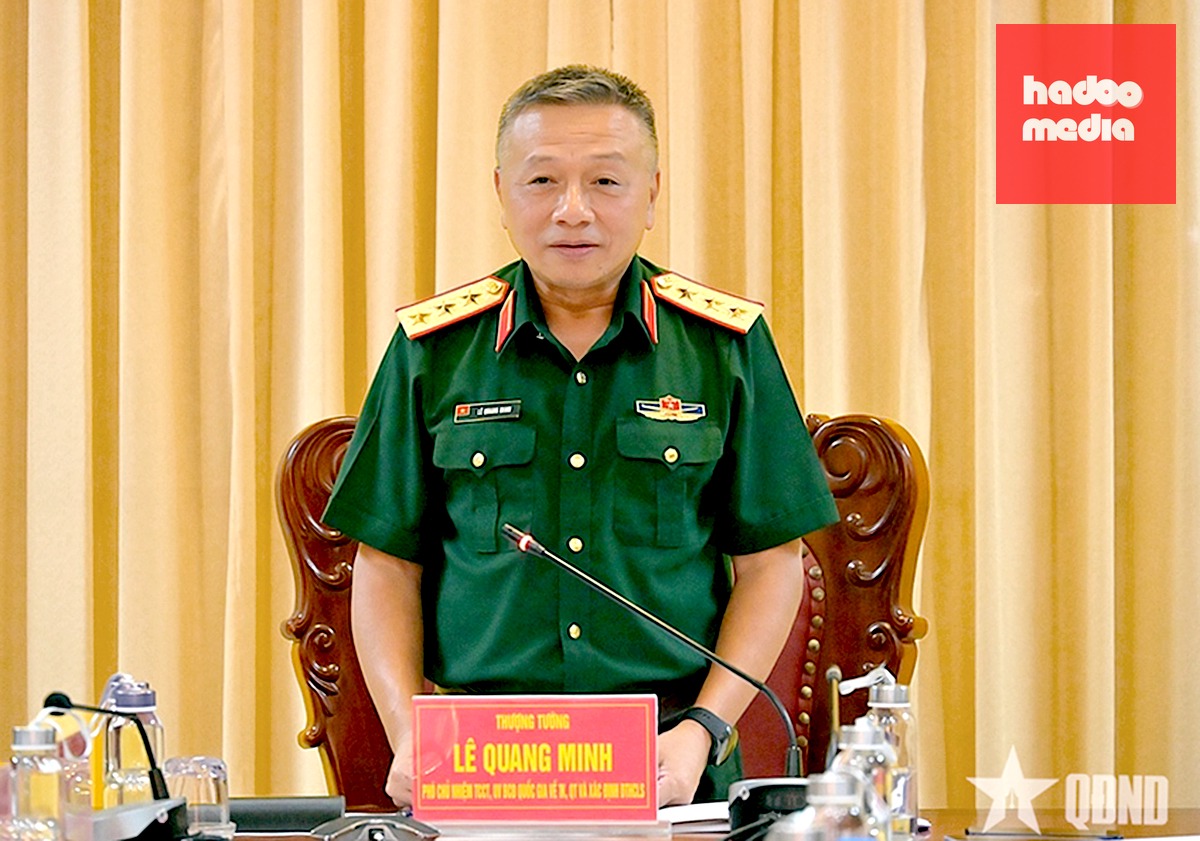Thượng tướng Lê Quang Minh - Phó chủ nhiệm Tổng cục Chính trị - dẫn đầu đoàn công tác Ban Chỉ đạo Quốc gia về tìm kiếm, quy tập xác định danh tính hài cốt liệt sĩ làm việc tại TP Cần Thơ - Ảnh: QĐND