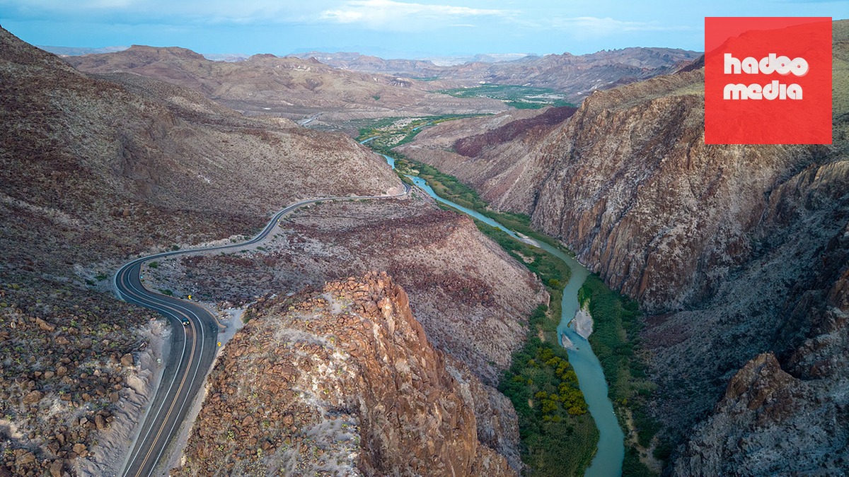Sông Rio Grande đoạn chảy qua Vườn quốc gia Big Bend (Texas) vào ngày 10/4. Ảnh: AFP