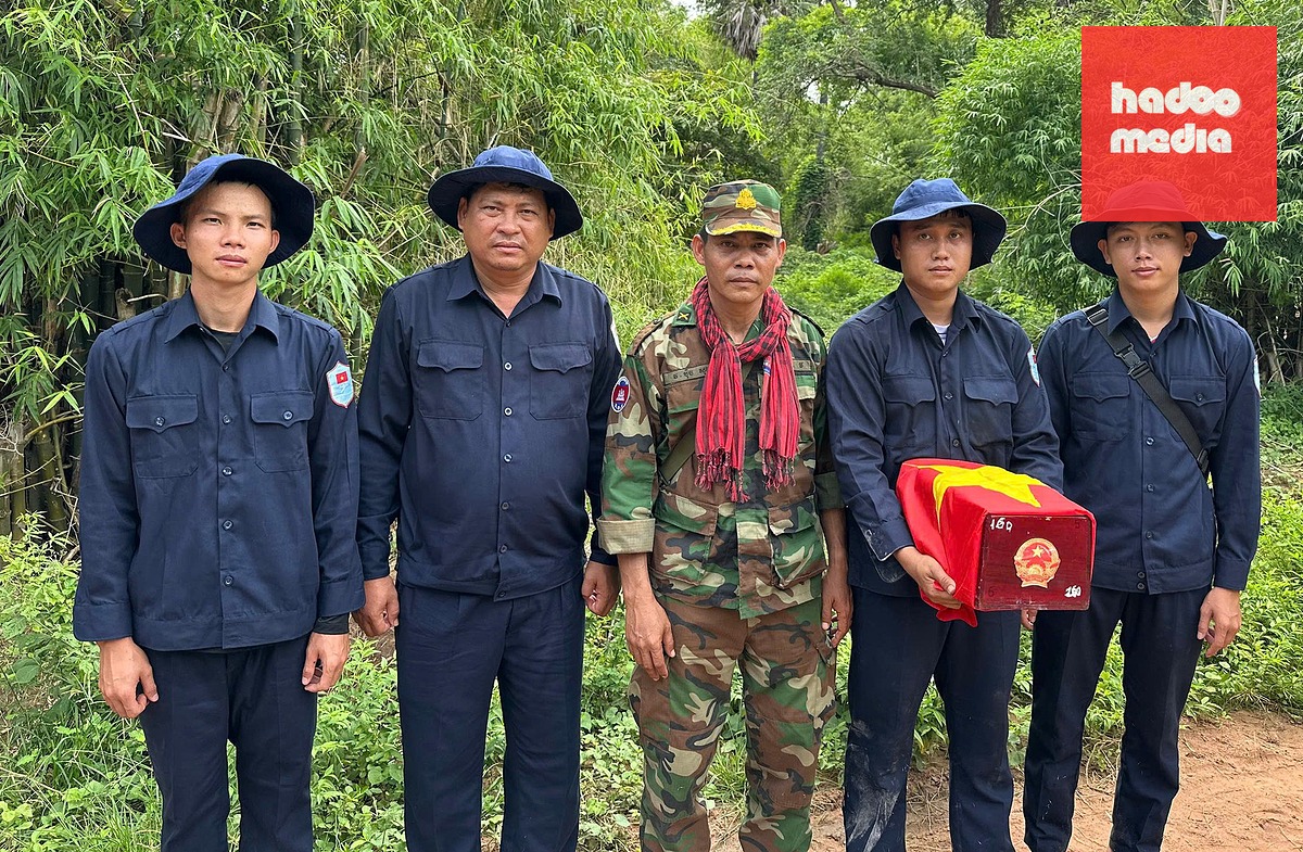 Đội K71 tìm được bộ hài cốt liệt sĩ đầu tiên tại nước bạn Campuchia trong giai đoạn XXVI - Ảnh: TIẾN ĐÀN