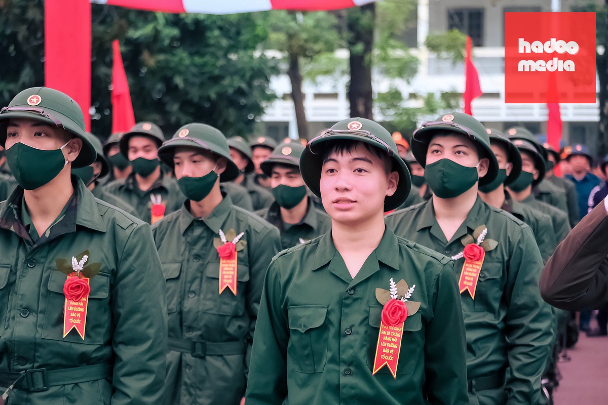 Công dân thực hiện nghĩa vụ quân sự - Ảnh: NAM TRẦN