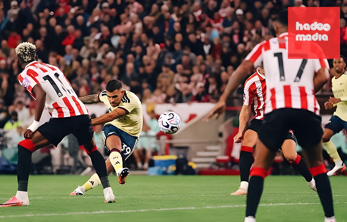 Guimaraes tung ra cú dứt điểm từ ngoài vòng cấm. Ảnh: Arsenal.