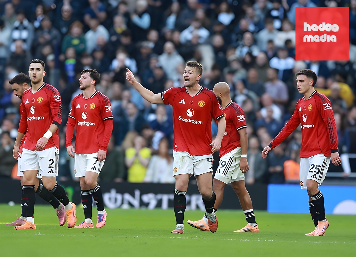 Huyền thoại Stam đánh giá cao vai trò của De Ligt ở hàng thủ Man Utd. Ảnh: EPA