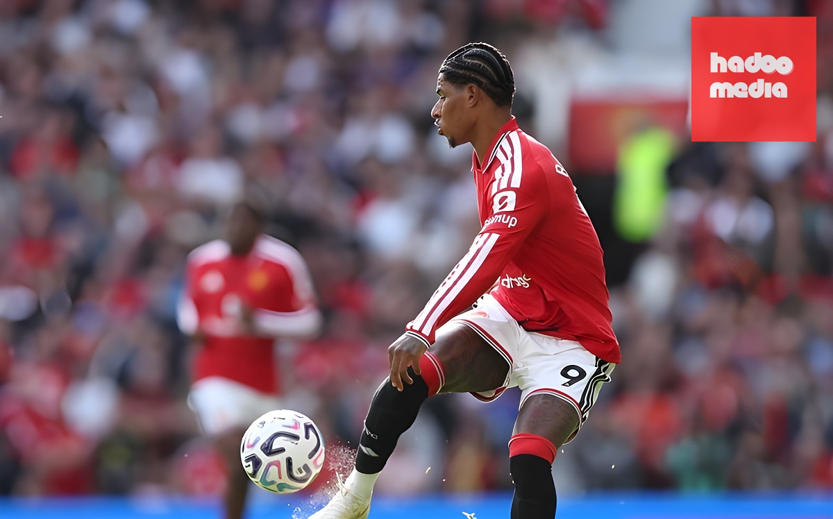 Marcus Rashford – 6.3 điểm: Là mũi khoan tạo ra nhiều sóng gió nhất cho hàng thủ Man City bằng tốc độ và khả năng đi bóng trực diện, trong đó có pha sút phạt kỹ thuật đưa bóng tìm đến cột dọc ở cuối hiệp một. Ảnh: EPA.