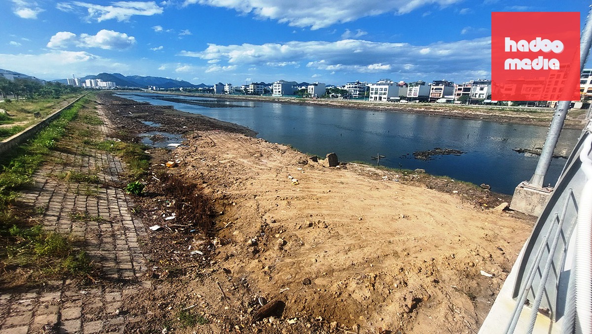 Kết quả nạo vét của dự án thoát lũ trên sông Quán Trường, Nha Trang (Khánh Hòa) thuộc dự án đầu tư hơn 593,3 tỉ đồng - Ảnh: PHAN SÔNG NGÂN