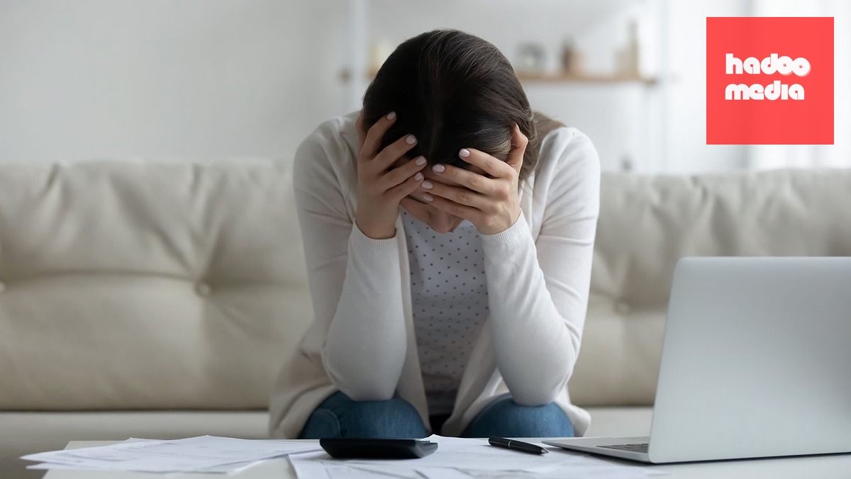 Gần 40% Thanh Niên Séc Gặp Áp Lực Tài Chính Hàng Tháng