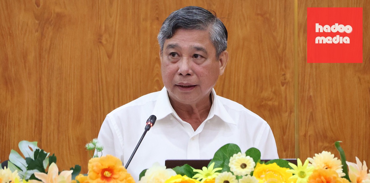 Ông Đồng Văn Thanh - Phó bí thư thường trực Thành ủy, Chủ tịch HĐND thành phố Cần Thơ - phát biểu kết luận hội nghị - Ảnh: CA LINH
