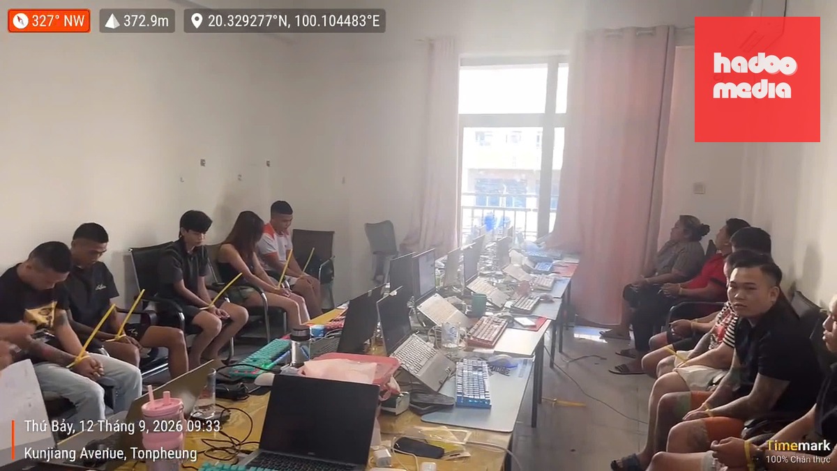 Hiện trường nơi ổ nhóm lừa đảo qua mạng hoạt động - Ảnh: TỐNG HUỆ