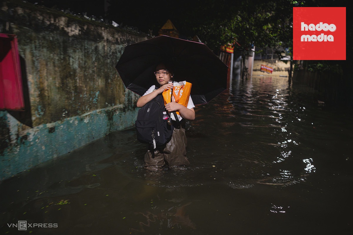 Khu dân cư Thủ đô ngập nước kéo dài 3 ngày, sinh hoạt đảo lộn