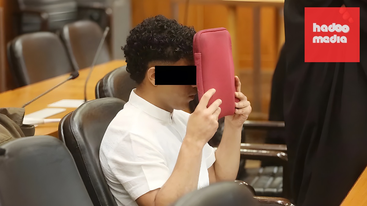 Mohammad S., 24 tuổi, che mặt khi ra tòa. Ảnh: Bild