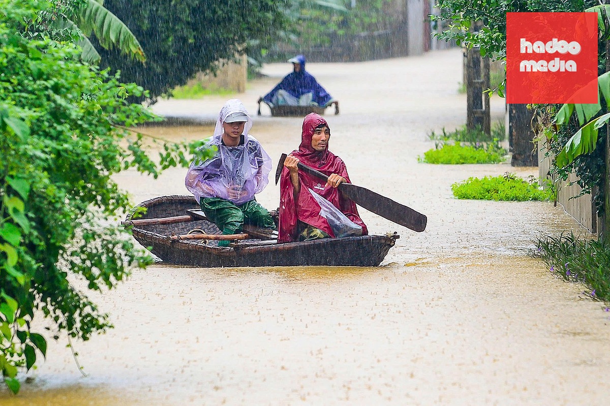3 người chết, hơn 16.000 nhà dân Hà Nội, Ninh Bình, Thanh Hóa, Phú Thọ ngập trong lũ - Ảnh 2.