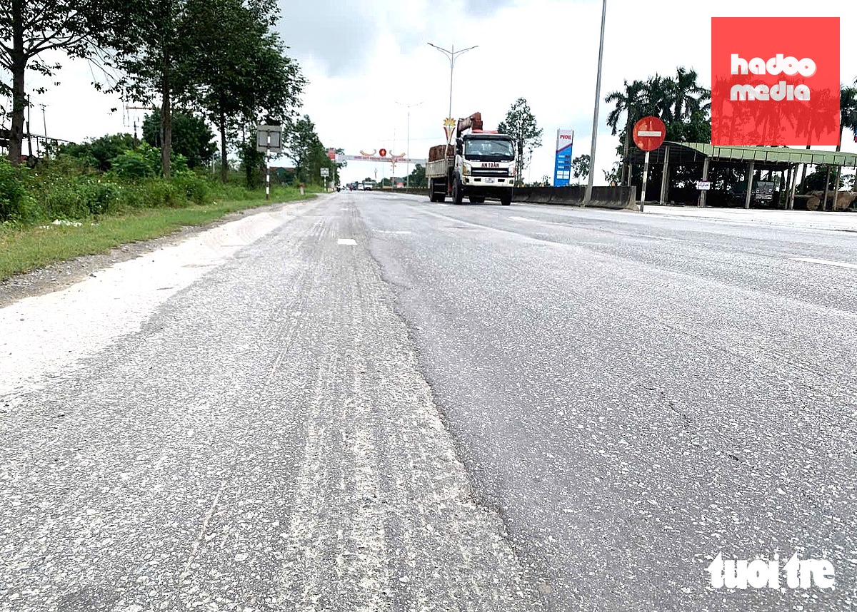 Dự án nâng cấp, mở rộng quốc lộ 1 đoạn từ nam cầu Bến Thủy tới bắc tuyến tránh TP Hà Tĩnh (cũ) có chiều dài 35km với kinh phí hơn 2.400 tỉ đồng, do Công ty cổ phần Tập đoàn Cienco4 (Cienco4 - PV) làm chủ đầu tư theo hình thức BOT. Công trình hoàn thành và đưa vào khai thác vào đầu năm 2014 - Ảnh: LÊ MINH