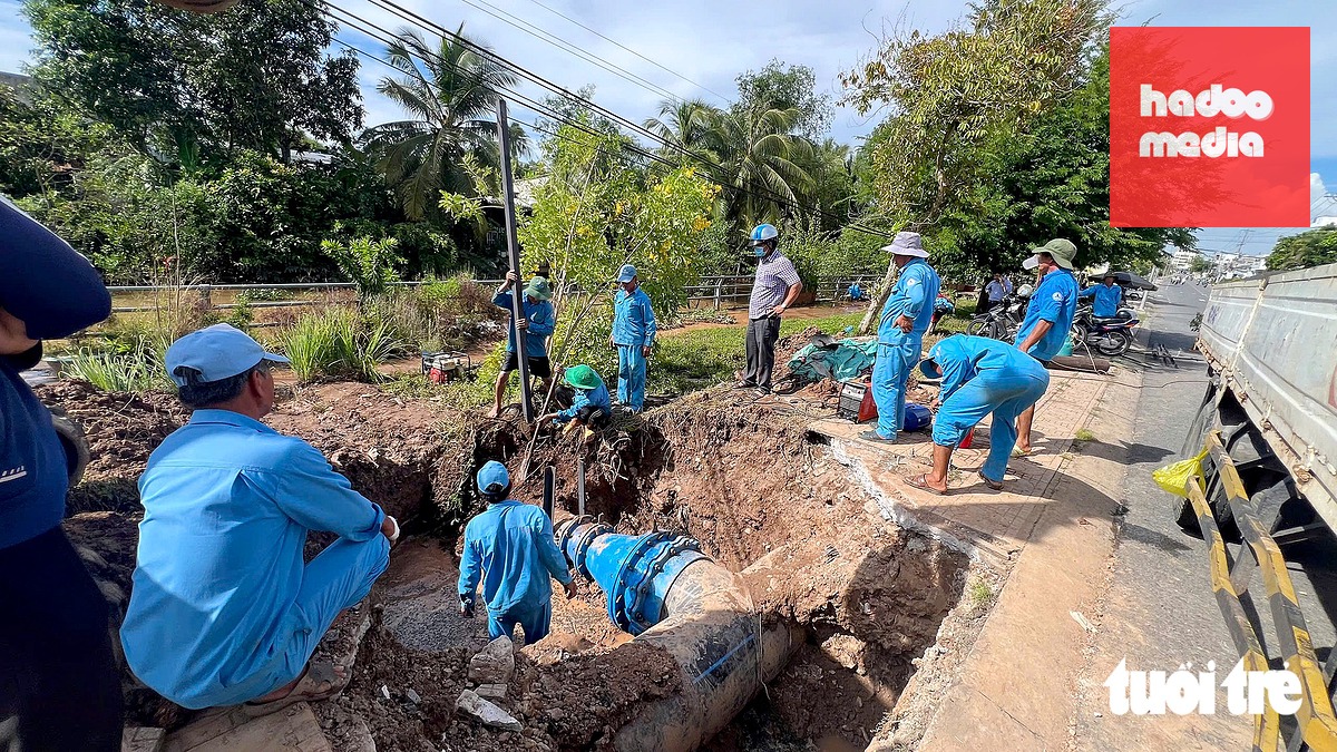 Tính đến 15h ngày 18-9, sự cố bể ống nước cơ bản được khắc phục, tuy nhiên vẫn chưa thể cấp nước trở lại - Ảnh: ĐẶNG TUYẾT