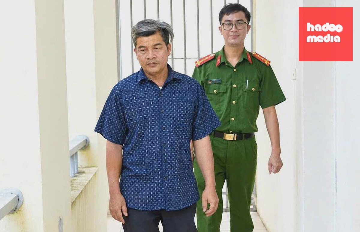 Ông Nguyễn Khắc Hồng tại cơ quan điều tra. Ảnh: Công an cung cấp