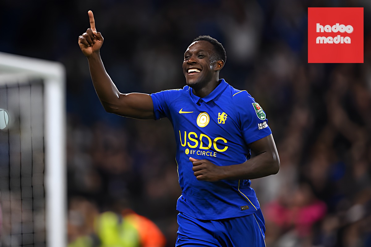 Danny Welbeck từng nhiều lần sút tung lưới Brentford. Ảnh: Mike Hewitt/Getty Images