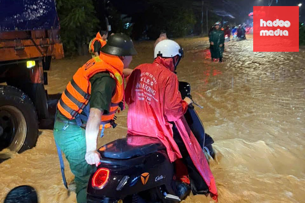 Mưa lớn ở Đồng Nai, hầm chui Tân Phong và nhiều tuyến đường ngập - Ảnh 7.