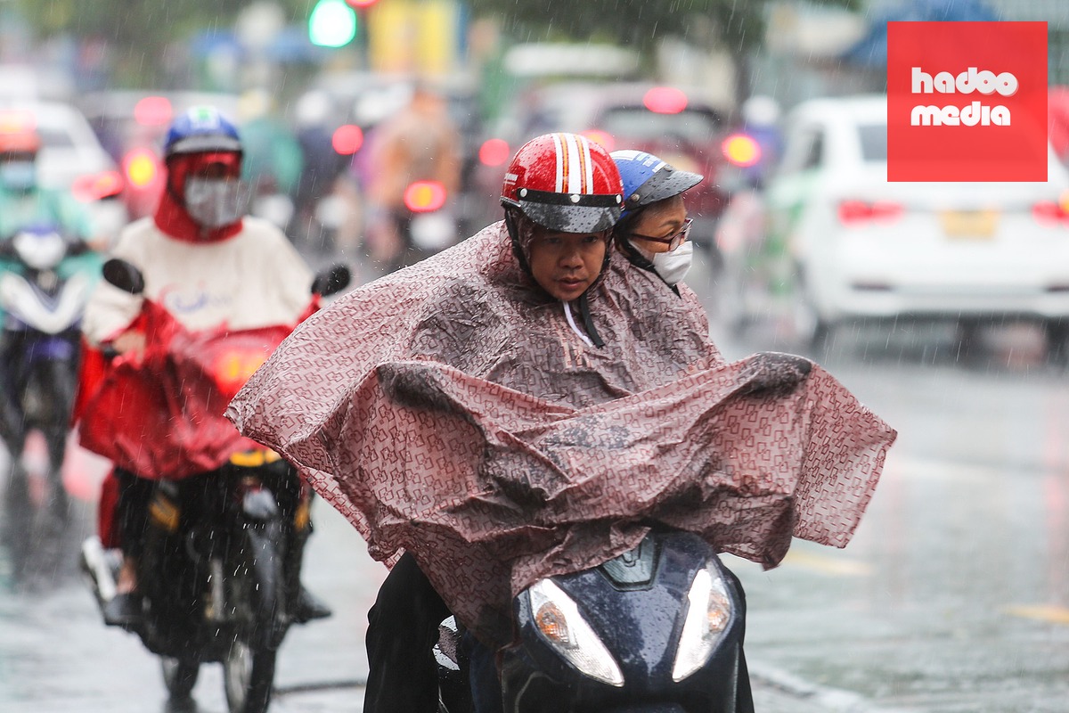 Hôm nay 19-9, thời tiết Nam Bộ có mưa rất to - Ảnh: PHƯƠNG QUYÊN