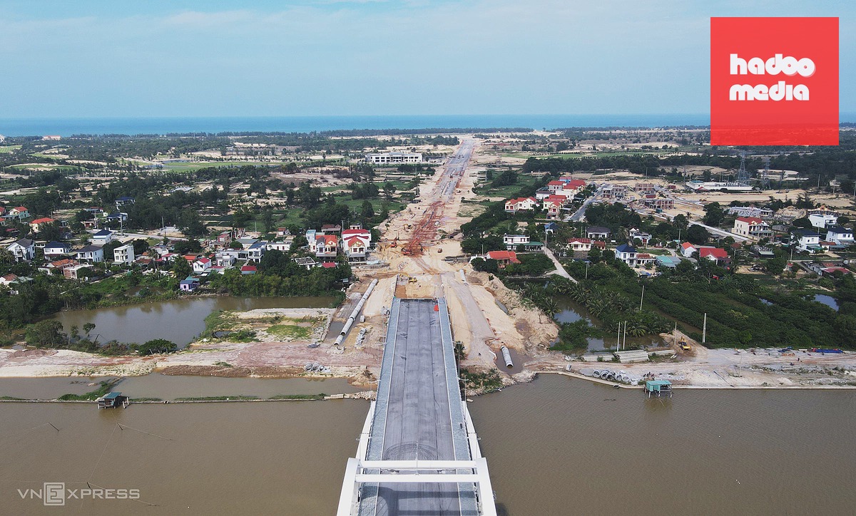 Cầu vòm thép cao nhất Quảng Trị sắp chính thức thông xe