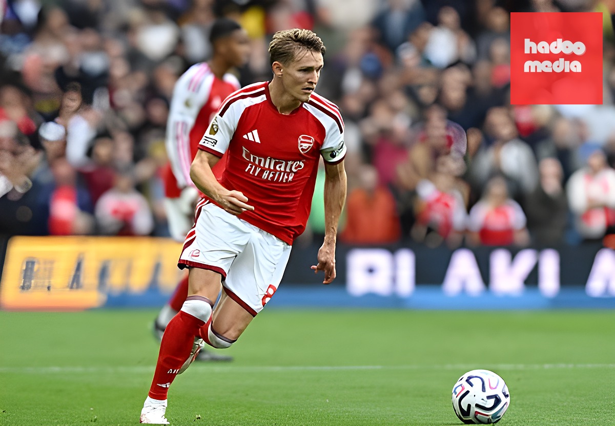 Martin Odegaard (6.0): Đội trưởng của "Pháo thủ" bị đối phương phong tỏa hoàn toàn. Khả năng sáng tạo của anh gần như không phát huy được tác dụng trước hàng thủ chơi áp sát rất rát của đối phương. Ảnh: Stuart MacFarlane/Arsenal FC via Getty Images.