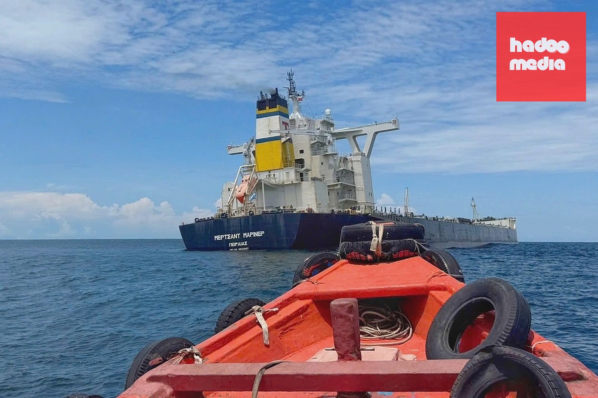 Tàu trên đường vào cảng Dung Quất. Ảnh: Cảng vụ Hàng hải Quảng Ngãi