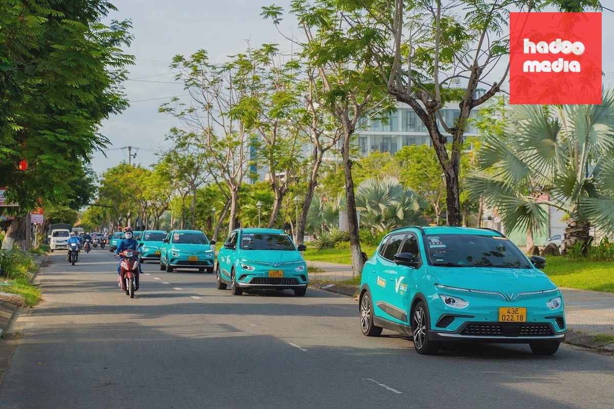 Taxi Green SM tham gia giao thông. Ảnh: Green SM
