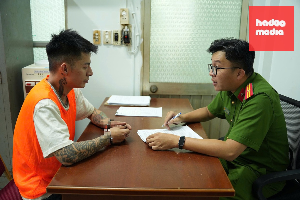 Lê Miền Nam tại cơ quan công an - Ảnh: Công an cung cấp