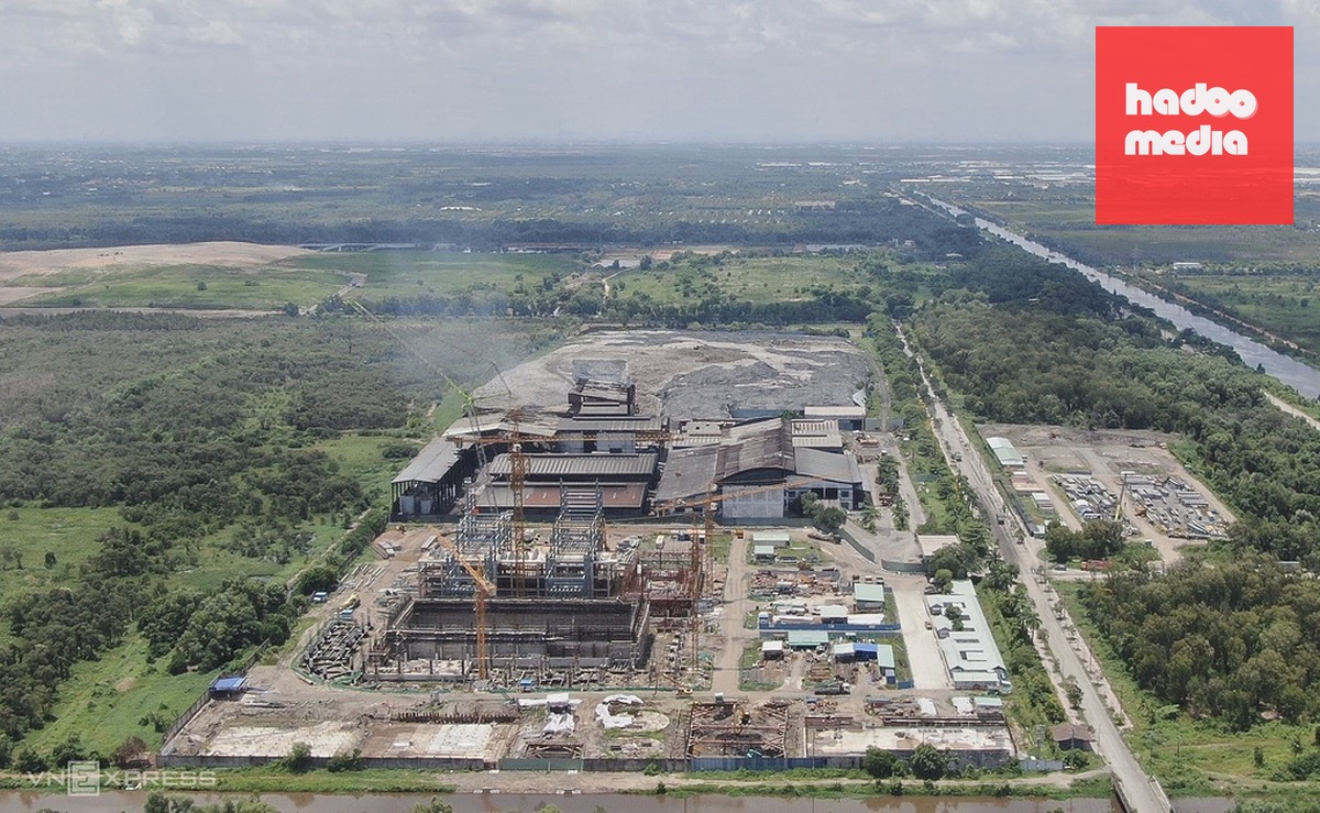 Khu vực thi công nhà máy đốt rác phát điện của công ty Tâm Sinh Nghĩa, thuộc Khu xử lý chất thải rắn Tây Bắc (Củ Chi cũ), tháng 8/2026. Ảnh: Giang Anh