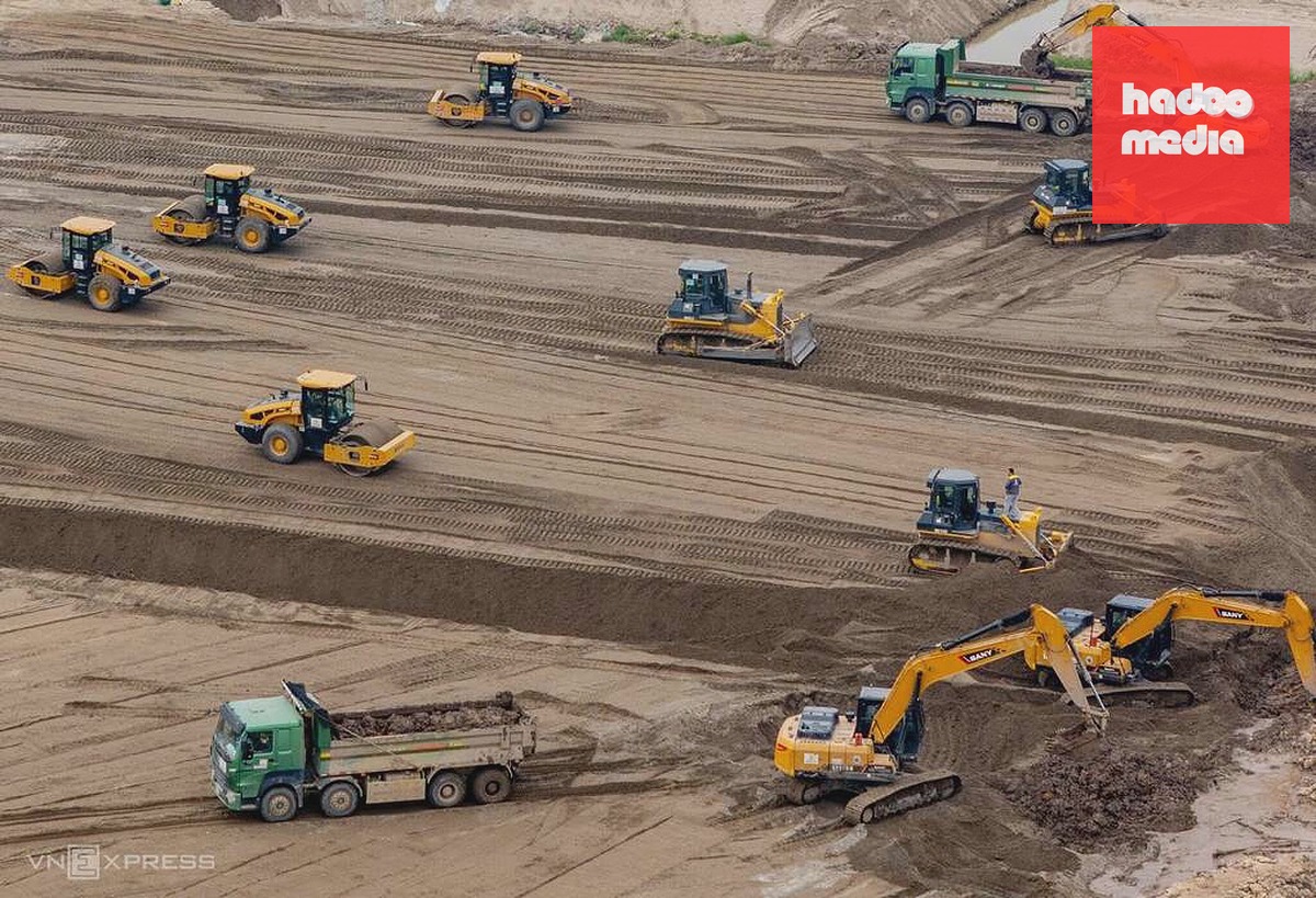 San lấp mặt bằng trên công trường xây dựng ở Hà Nội, tháng 5/2026. Ảnh: Giang Huy