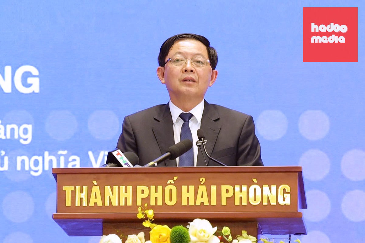 Phó thủ tướng Hồ Quốc Dũng phát biểu tại diễn đàn - Ảnh: GIA HUY