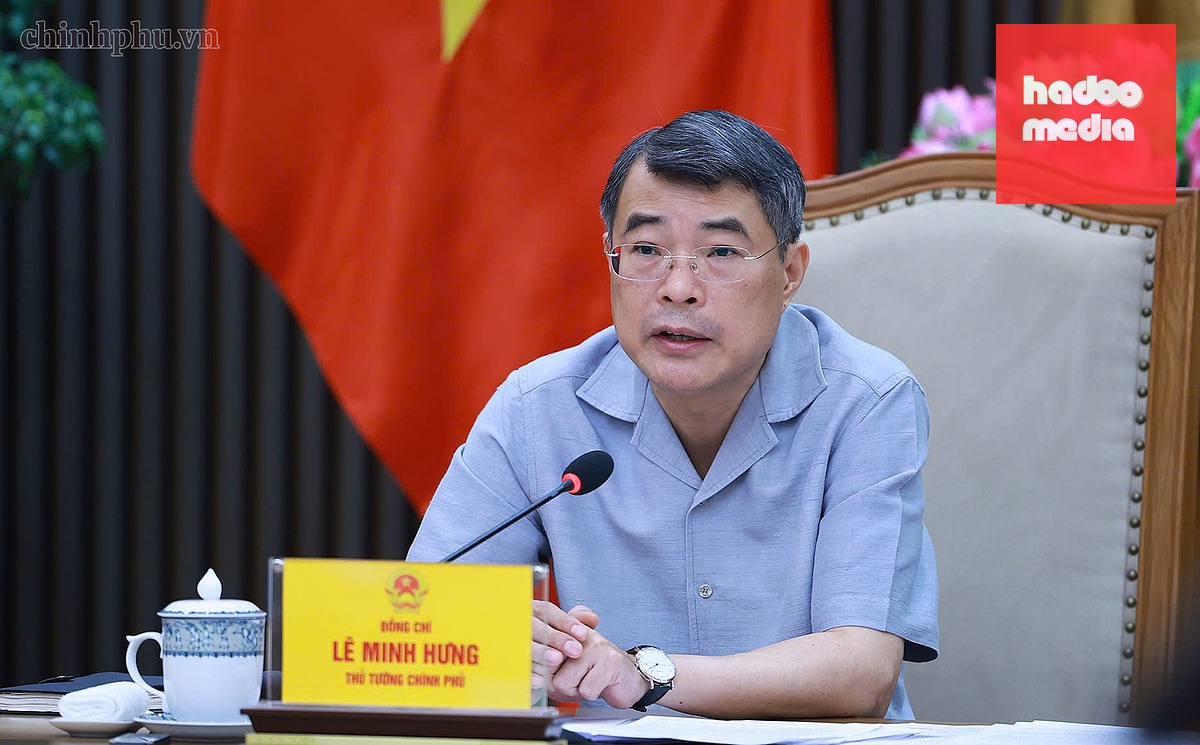 Thủ tướng Lê Minh Hưng chủ trì cuộc họp kiểm điểm tình hình triển khai, thúc đẩy giải ngân các dự án trọng điểm ngành giao thông vận tải - Ảnh: NHẬT BẮC