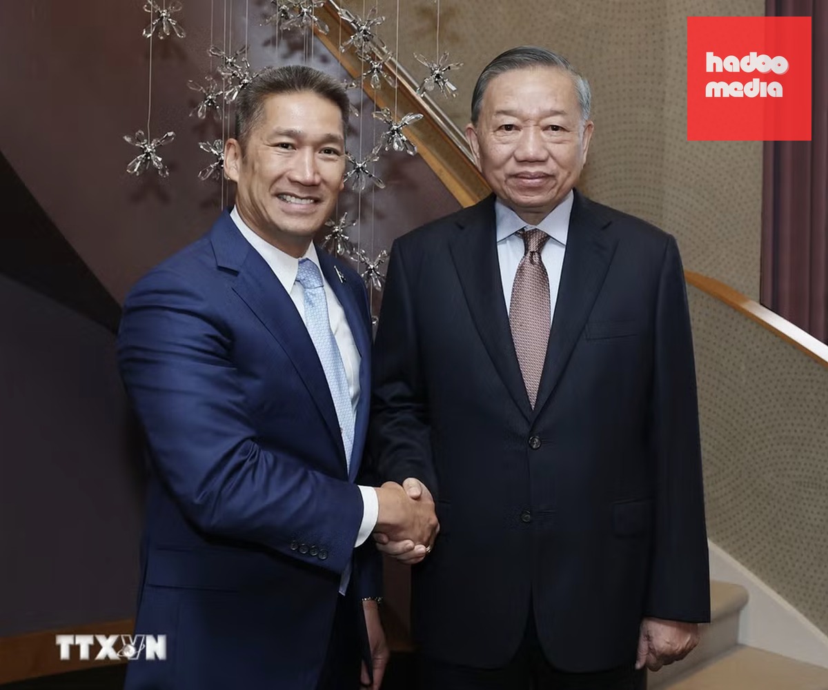 Tổng Bí thư, Chủ tịch nước Tô Lâm tiếp quyền Bộ trưởng Hải quân Mỹ Hùng Cao tại New York ngày 22-9 - Ảnh: TTXVN