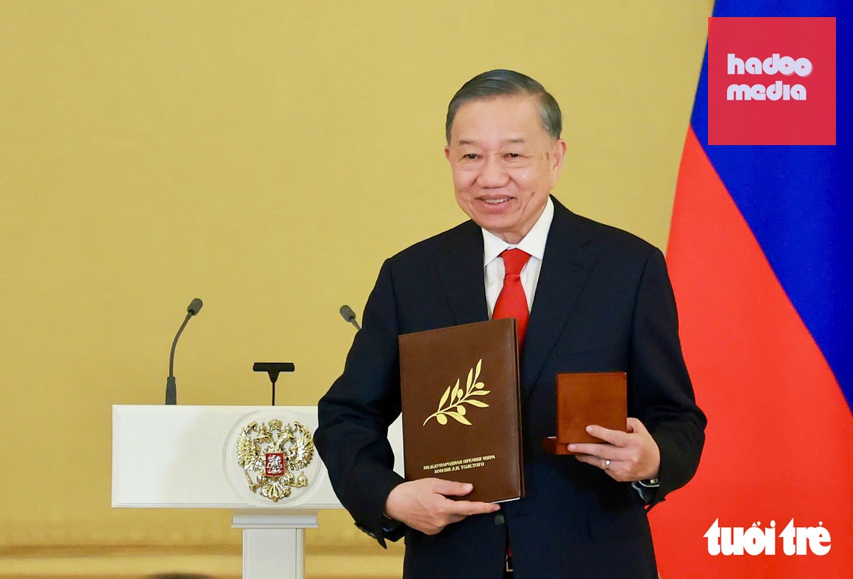 Tổng Bí thư, Chủ tịch nước Tô Lâm nhận Giải thưởng Hòa bình Quốc tế Lev Tolstoy năm 2026 tại Điện Kremlin ngày 9-9 - Ảnh: NGUYỄN KHÁNH