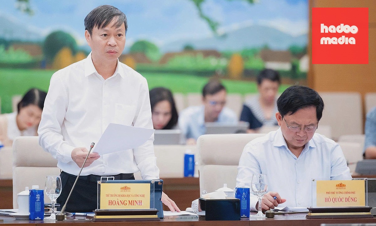 Thứ trưởng Khoa học và Công nghệ Hoàng Minh phát biểu tại phiên họp sáng 24/9. Ảnh: Cổng TTĐT Quốc hội