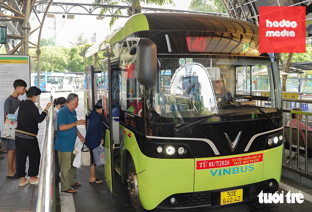 Từ 1-10, chính sách miễn phí xe buýt tại TP.HCM bước vào giai đoạn mới có xác thực thông tin người đi để xây dựng cơ sở dữ liệu - Ảnh: HỮU DUY