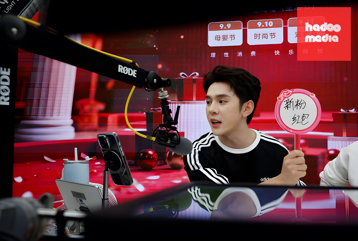 Lý Giai Kỳ trong một phiên livestream ở Thượng Hải, tháng 9/2026. Ảnh: Reuters