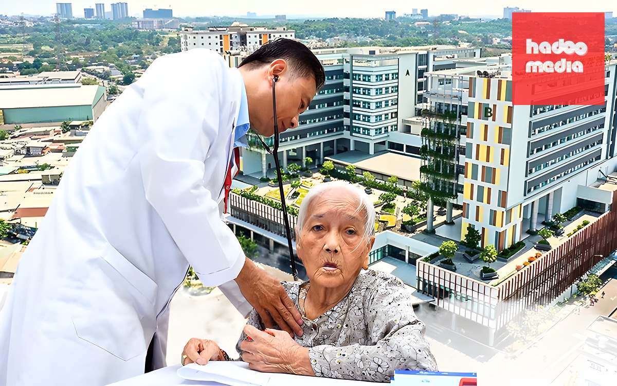 Phó bí thư Nguyễn Phước Lộc: Ưu tiên trụ sở dôi dư để giảm tải bệnh viện tuyến cuối - Ảnh 2.
