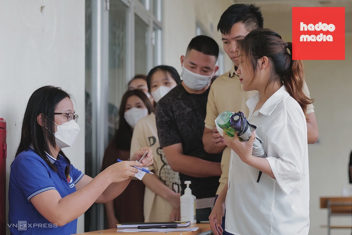 Lao động thi sát hạch tiếng Hàn để lấy suất đi làm việc theo Chương trình EPS năm 2023. Ảnh: Ngọc Thành