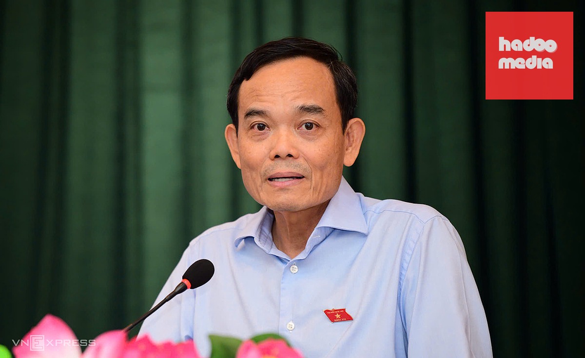 Bí thư Thành uỷ TP HCM Trần Lưu Quang trả lời cử tri chiều 24/9. Ảnh: An Phương