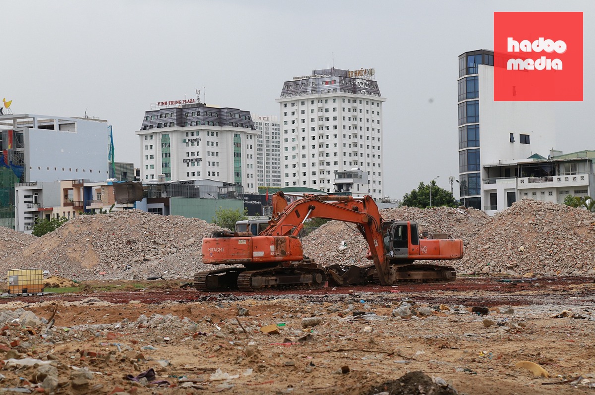 Sân vận động Chi Lăng đã tháo dỡ, nhưng sau nhiều lần đấu giá vẫn chưa thành - Ảnh: ĐOÀN CƯỜNG