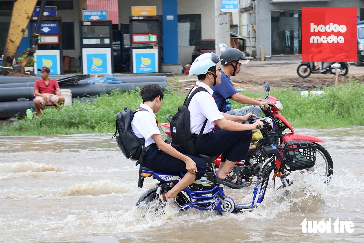 Hình ảnh triều cường ở mức báo động 3, gây ngập nhiều nơi ở Cần Thơ - Ảnh 2.