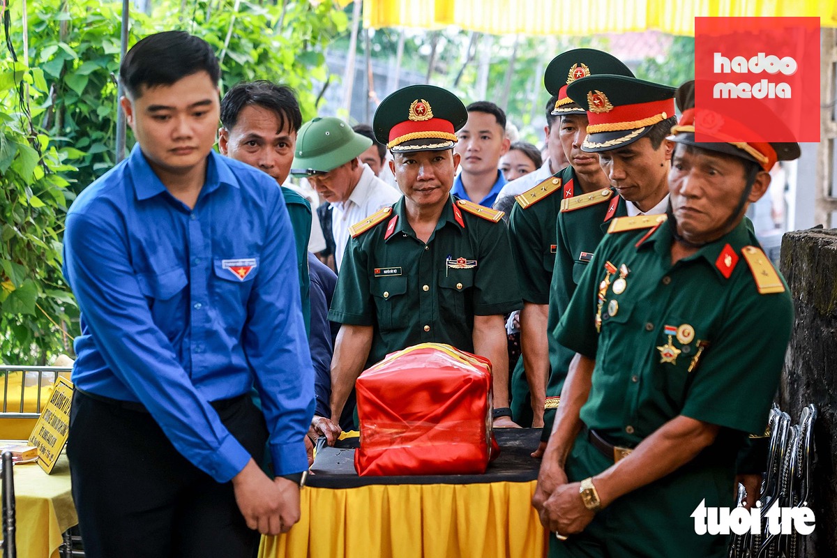 Liệt sĩ Cánh là con cả trong gia đình có 7 anh chị em. Tháng 9-1972, khi vừa học hết cấp 3, theo tiếng gọi thiêng liêng của Tổ quốc, chàng thanh niên lên đường vào miền Trung cầm súng chống Mỹ cứu nước - Ảnh: NGUYỄN KHÁNH
