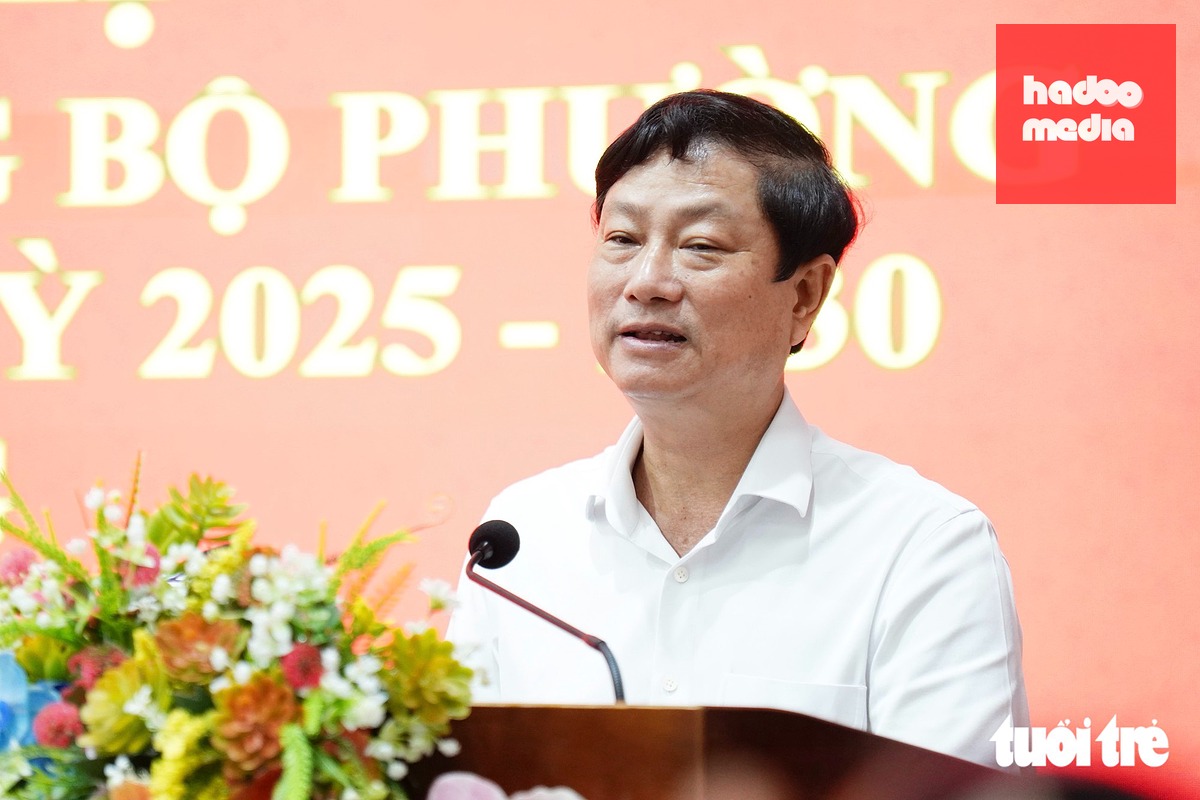 Ông Võ Văn Minh - Ủy viên Trung ương Đảng, Phó bí thư Thành ủy, Chủ tịch HĐND TP.HCM - phát biểu chỉ đạo tại Hội nghị Ban chấp hành Đảng bộ phường Linh Xuân chiều 28-9 - Ảnh: KỲ PHONG