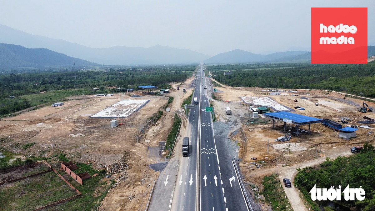Cao tốc Vân Phong - Nha Trang vẫn đang làm trạm dừng nghỉ - Ảnh: NGUYỄN HOÀNG