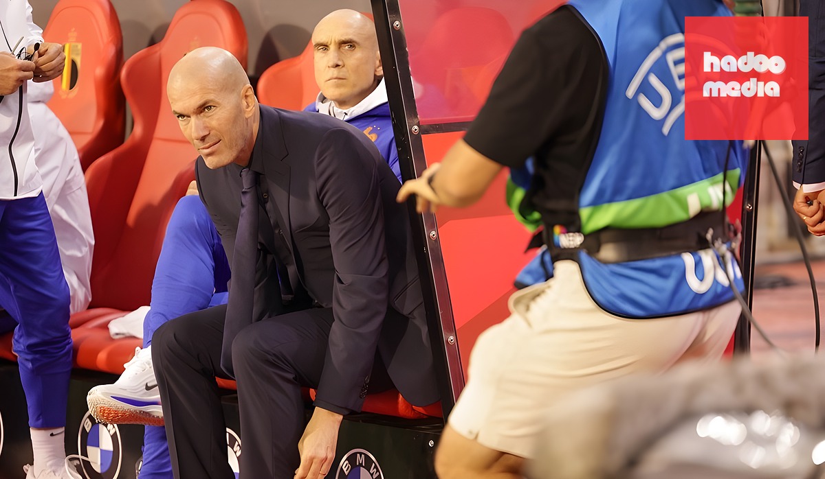 Zidane thắng 2 trận đầu cùng Pháp. Ảnh: EPA.