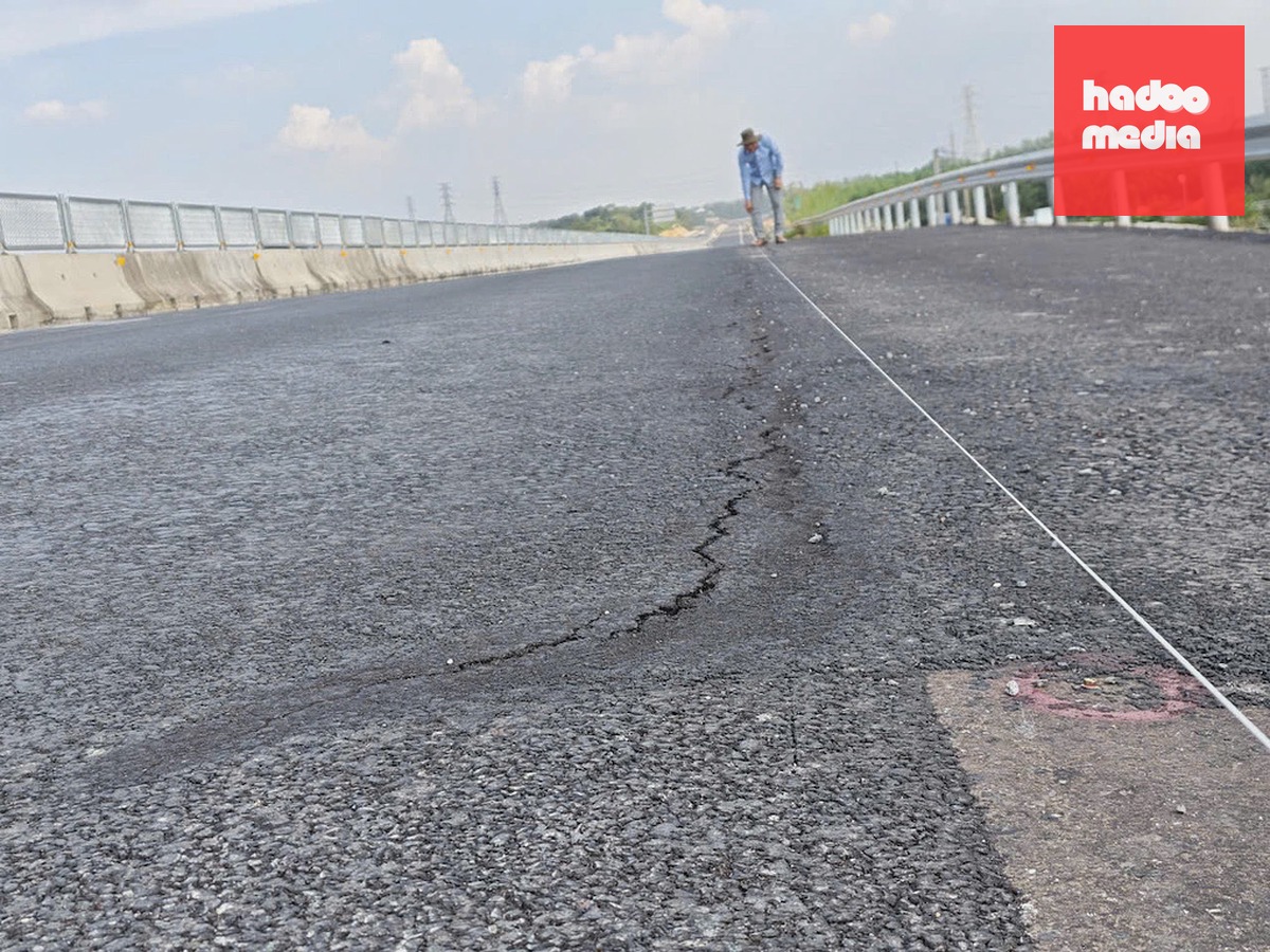 Vết nứt xuất hiện trên cao tốc Biên Hòa - Vũng Tàu làn đường từ Đồng Nai đi TP HCM. Ảnh: Thái Hà